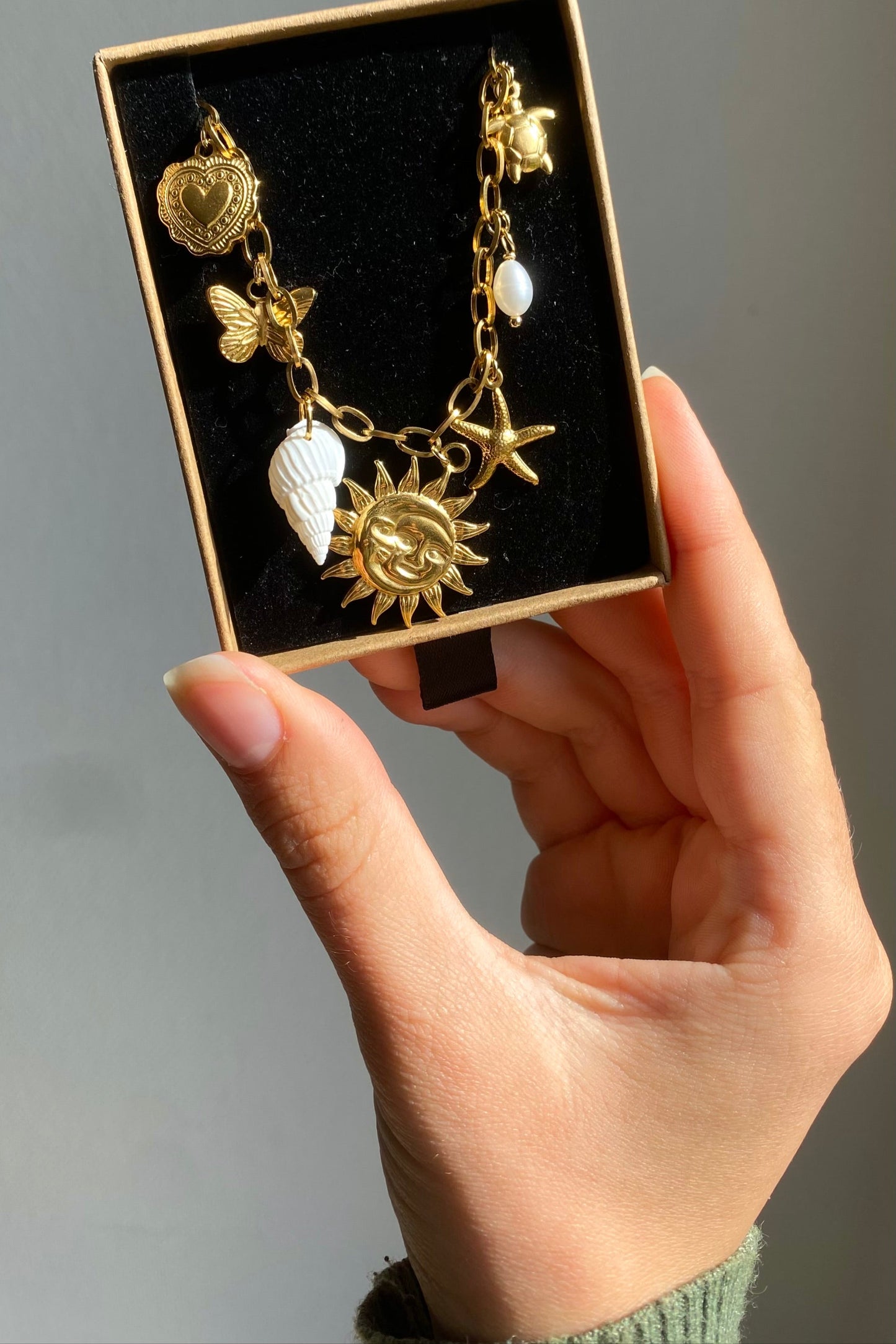 Customizable charm necklace - Ocean treasure in gold