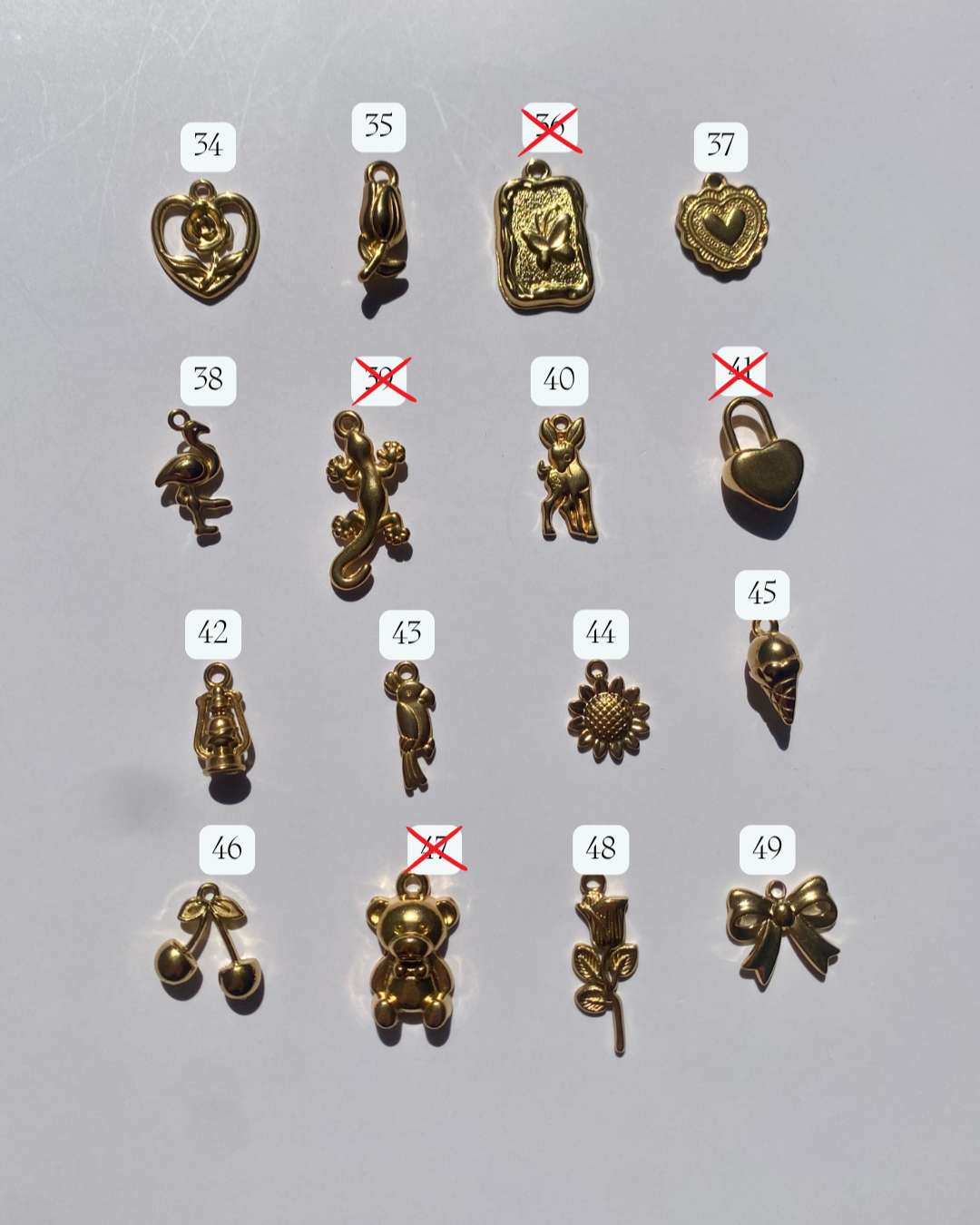 Customizable charm bracelet (gold)