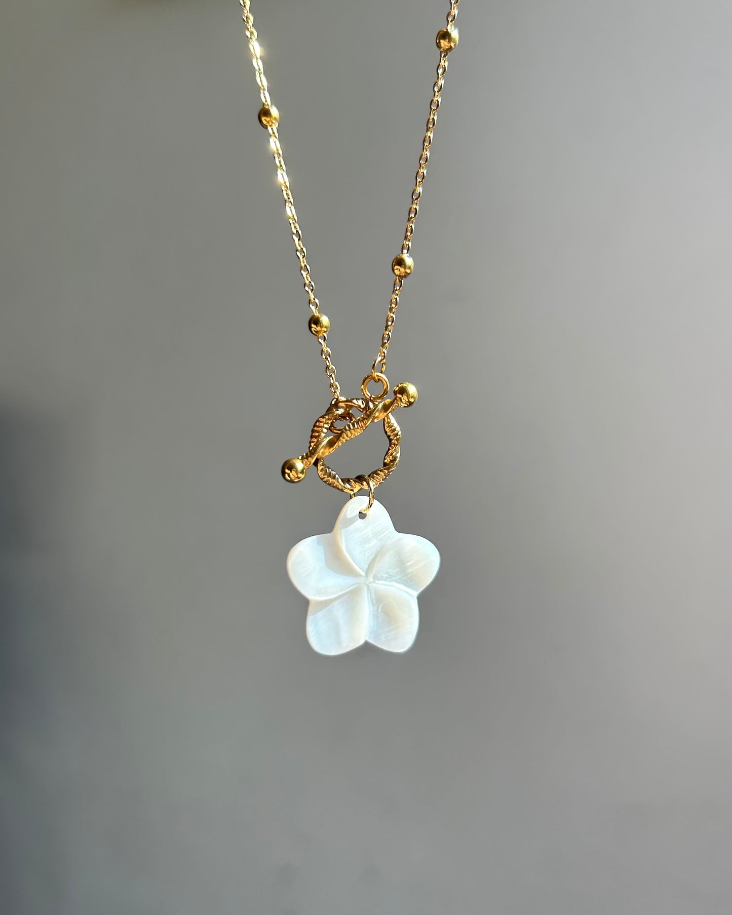 Collier Leilani