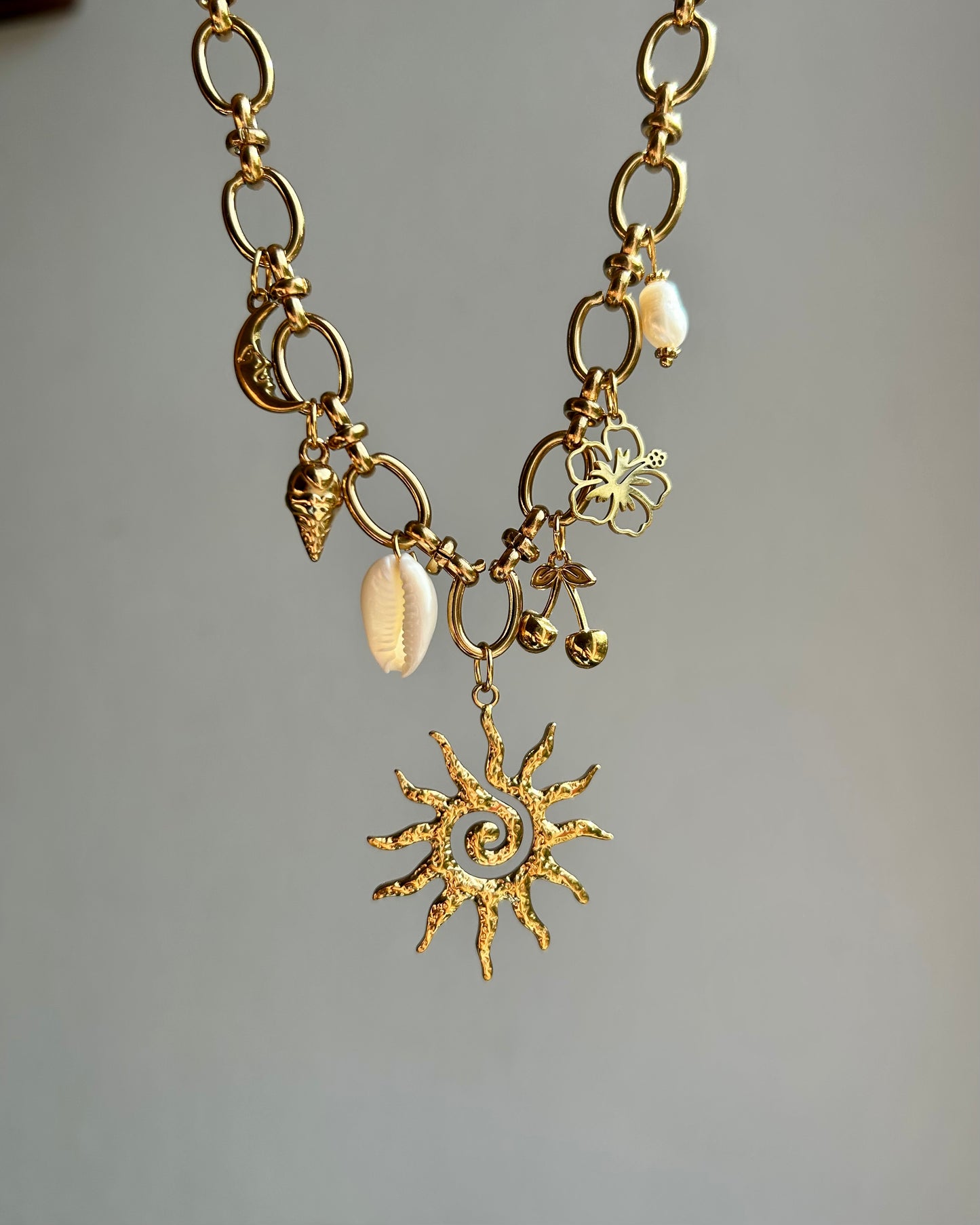 Collar con dijes - Lola