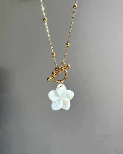 Collier Leilani
