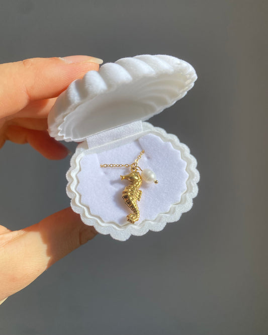 Collar de caballito de mar