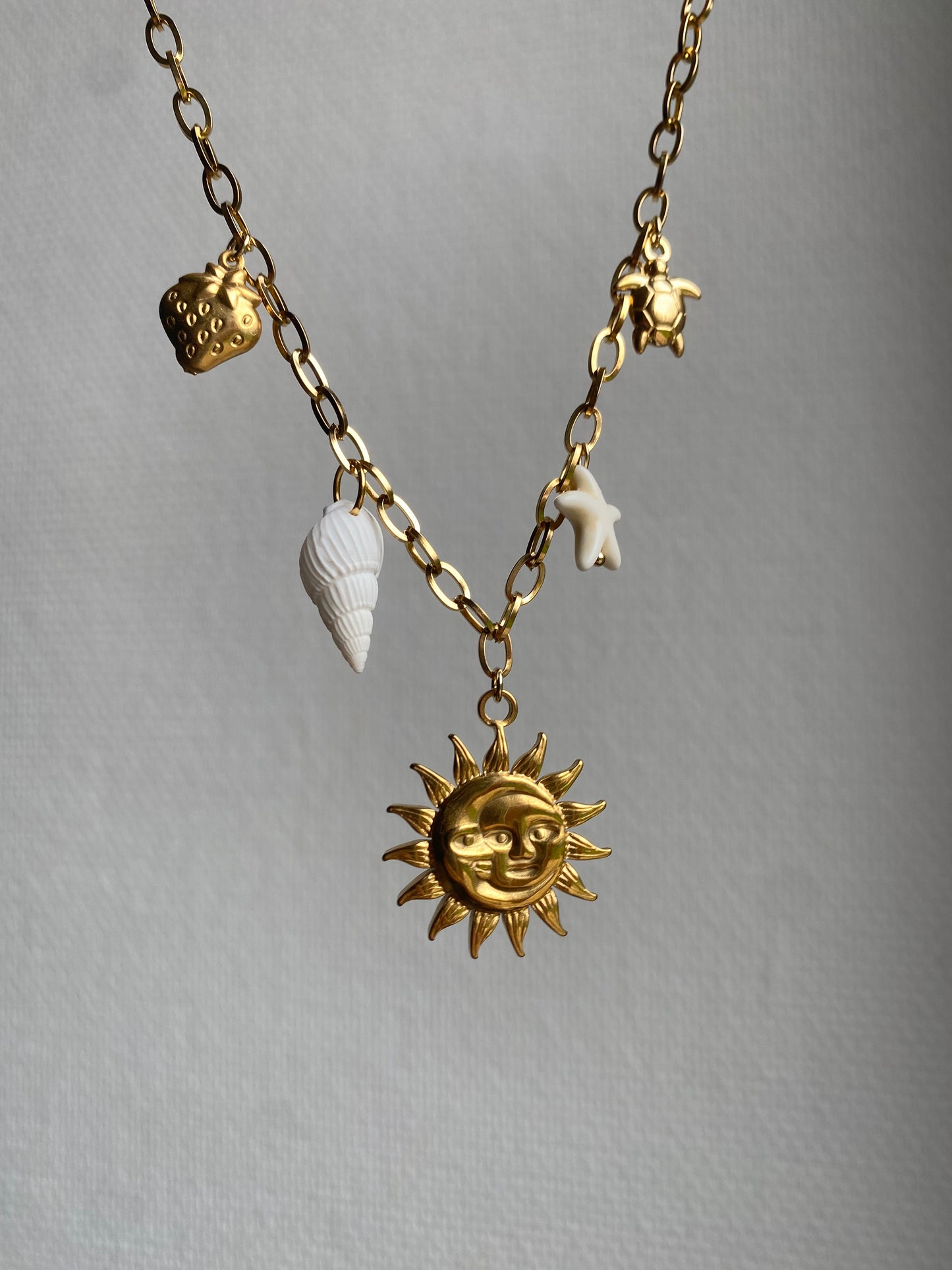 Customizable charm necklace - Ocean treasure in gold